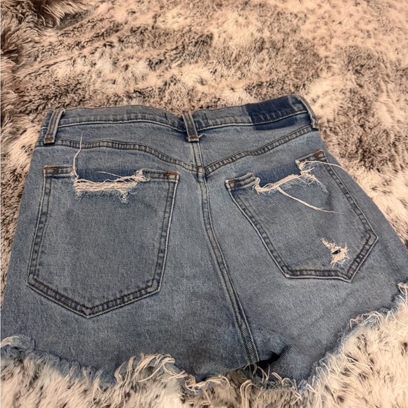 Abercrombie high rise shorts - Picture 2 of 4